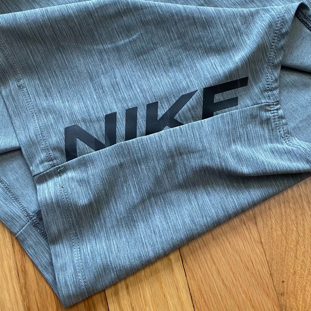 Nike Pro Dri Fit Racerback - Picture 4 of 4